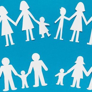 Logo représentant plusieurs familles