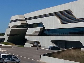 Batiment Pierres vives de Zaha Hadid à Montpelleir