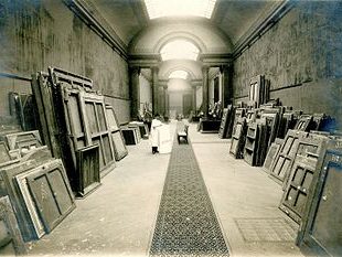 photographie d'une réserve de musée