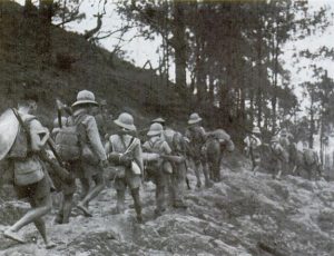 Photographie de la  retraite des français lors du coup de force japonais