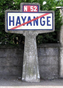 Panneau Michelin de fin d'agglomération à Hayange