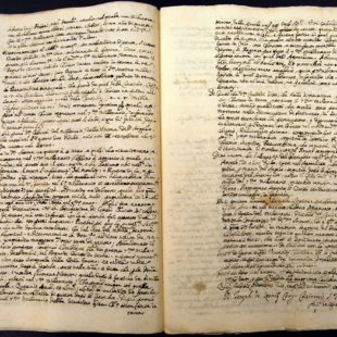 Pages d'un manuscrit ouvert