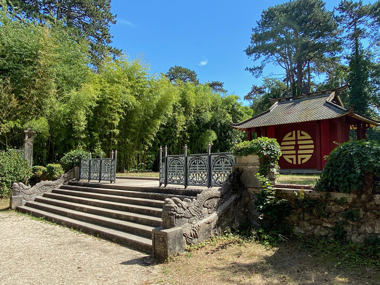 Temple du souvenir indochinois, esplanade du Dinh, Jardin d'agronomie tropicale de Paris