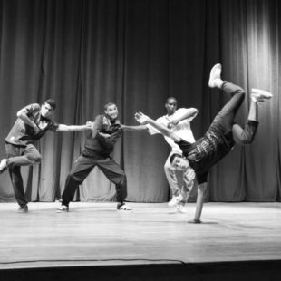 Jeunes danseurs de Laghouat Algerie