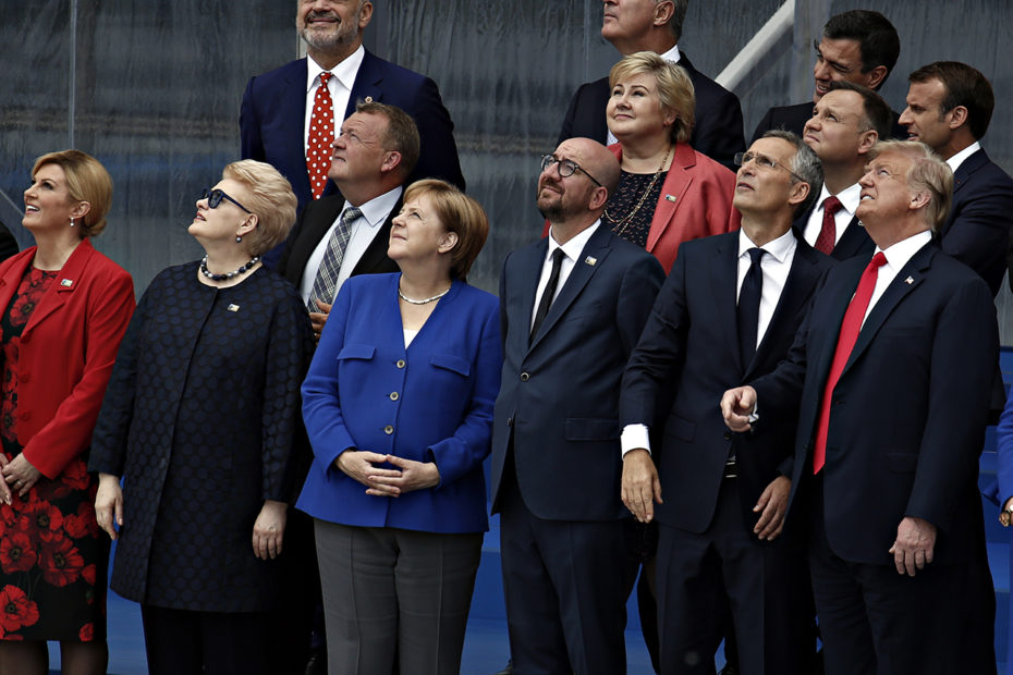 Les chefs de gouvernement lors de la cérémonie d'ouverture du sommet de l'OTAN le 11 juillet2018