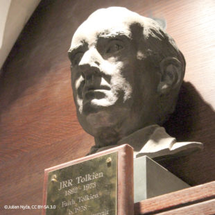 Buste de Tolkien