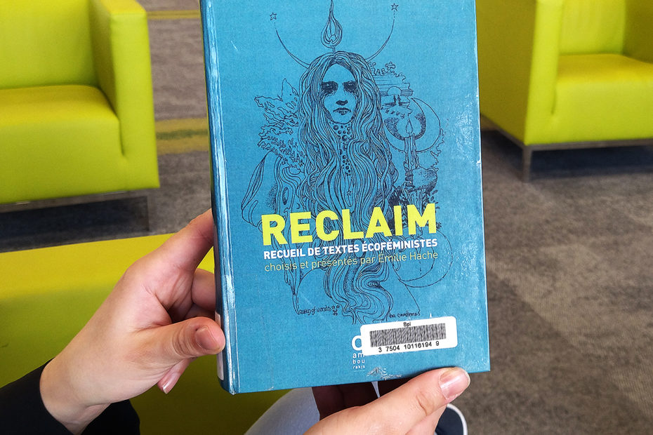 Livre RECLAIM, recueil de textes écoféministes présentés par Emilie Hache