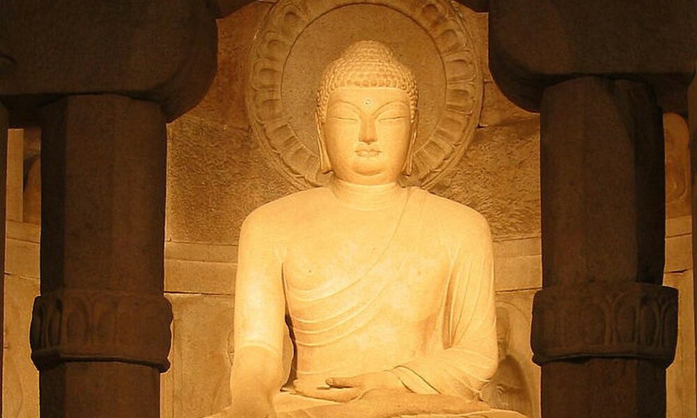 Bouddha dans Grotte de Seokguram